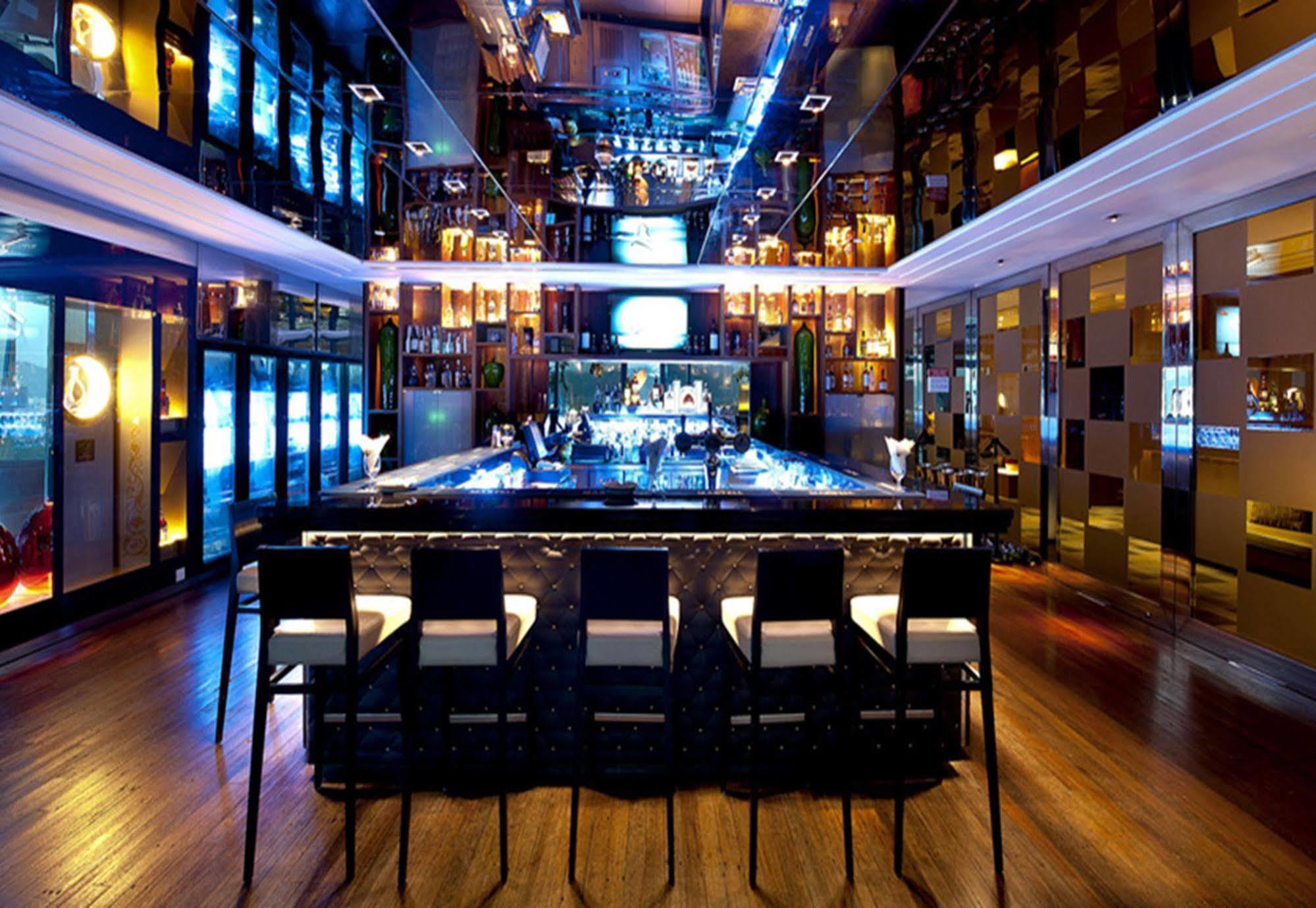 Gtower Hotel Kuala Lumpur Eksteriør billede The bar at the 1919