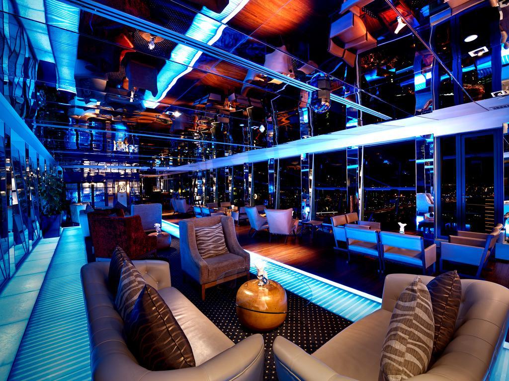 Gtower Hotel Kuala Lumpur Eksteriør billede The interior of the bar